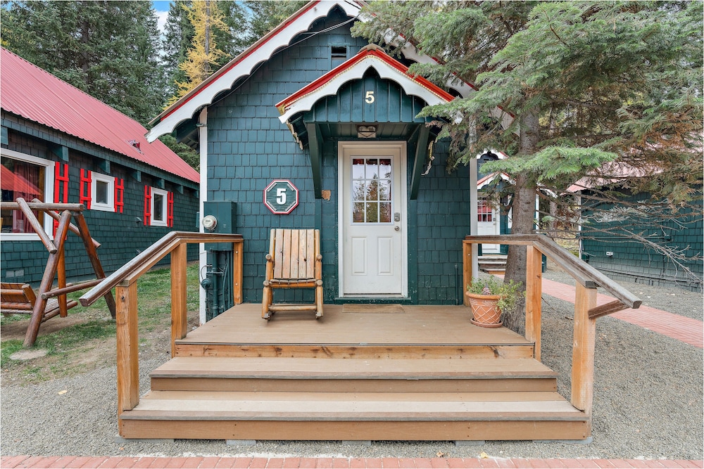 Mountain moose bungalow