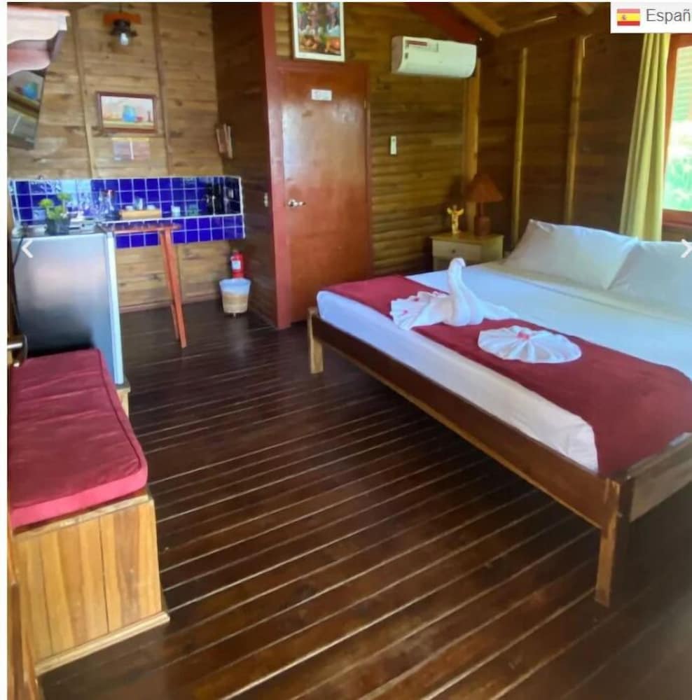 Cabin photo 2