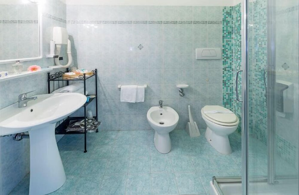 Comfort Double Room - Photo 5