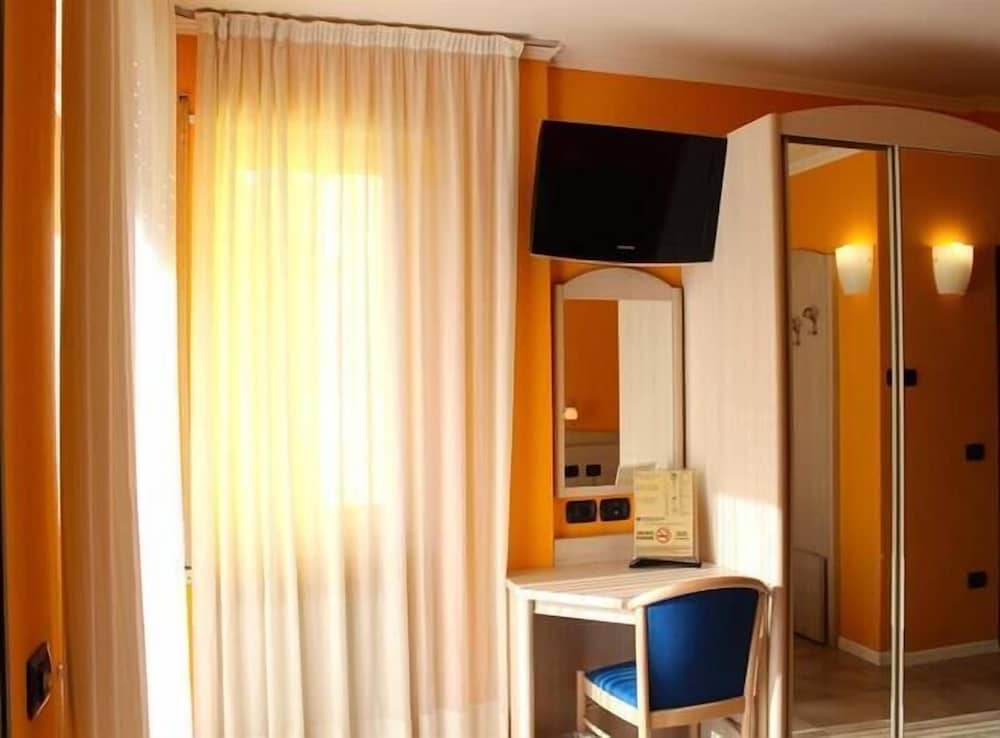 Triple Room - Photo 5