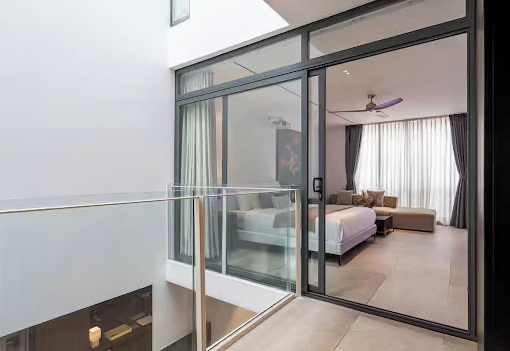Grand Villa, 5 Bedrooms, Club Lounge Access, River View photo 3