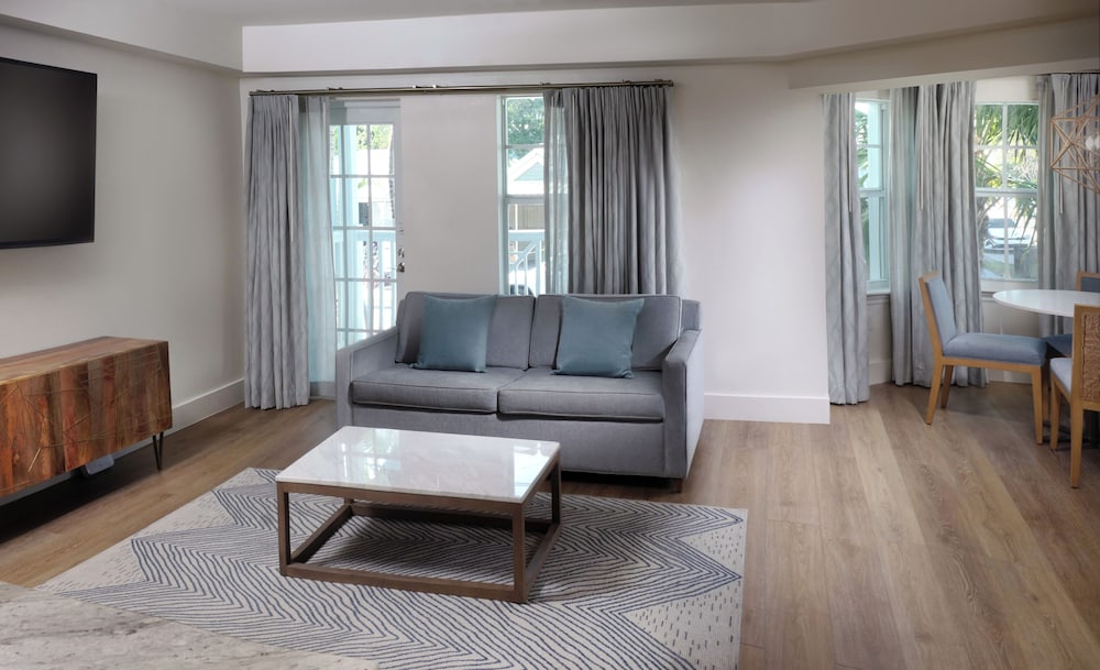 The Residence, Three Bedroom Suite