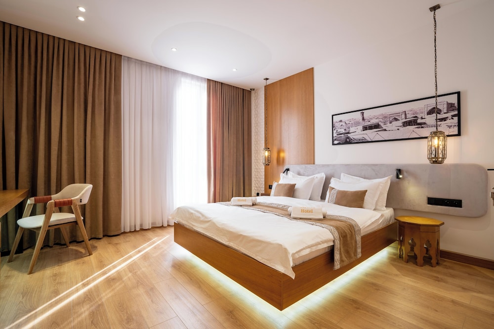 Single Room, City View