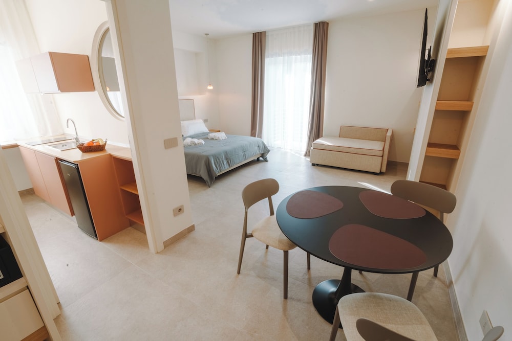 Deluxe Triple Room, Balcony, Sea View