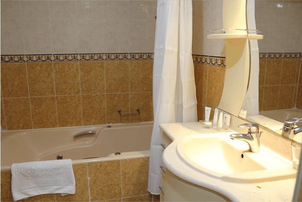 Classic Double or Twin Room - Photo 15