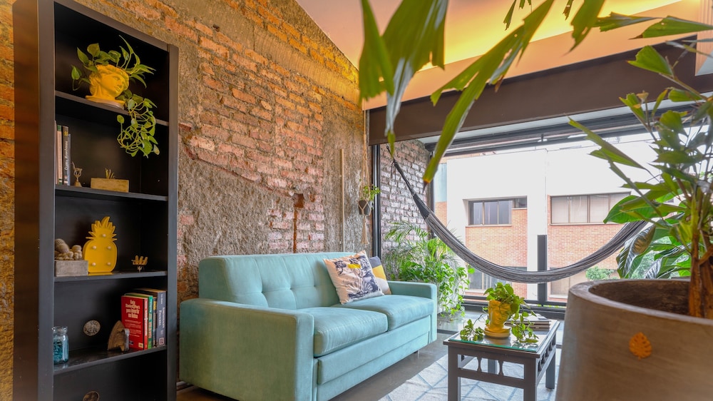 Deluxe Studio Suite, 1 Bedroom, City View photo 2