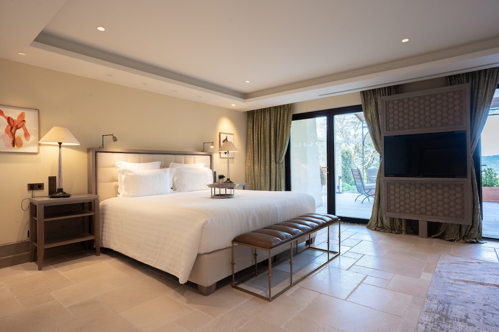 Suite (Calista)