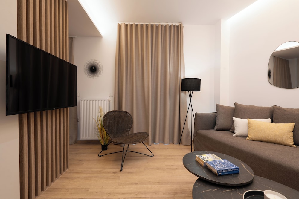 Signature Apartment (EDGE - B5)