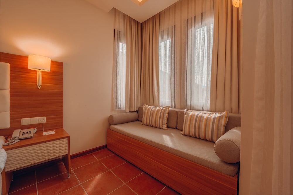 Standard Double Room - Photo 4