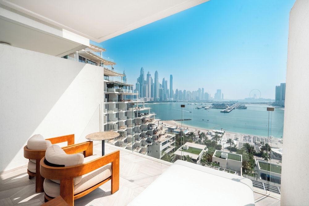 Luxe Sea View | Double Queen