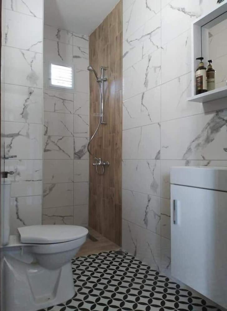 Design Quadruple Room photo 3