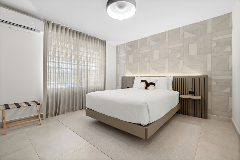 Superior Room, 1 Queen Bed
