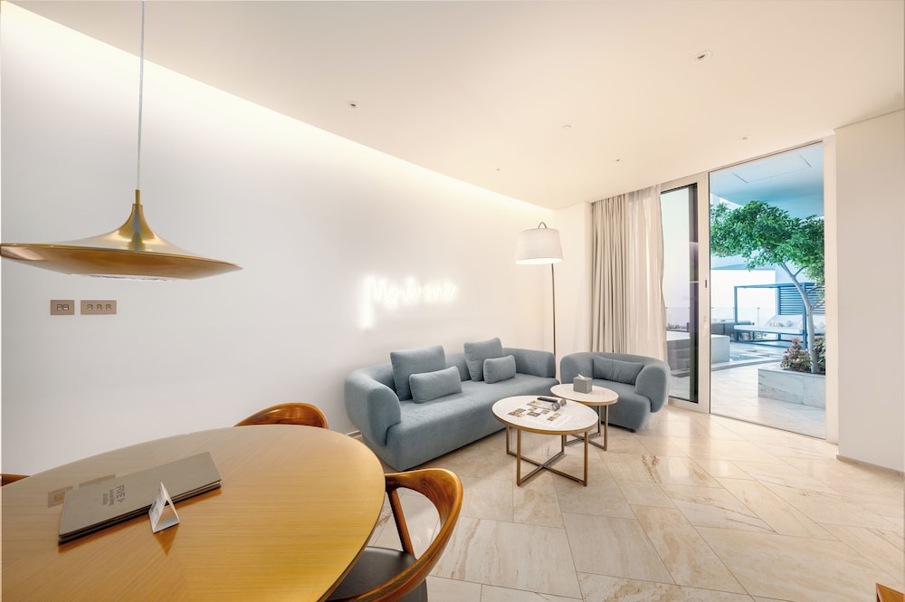 2 BED | Sky Villa w/Pool thumbnail 5