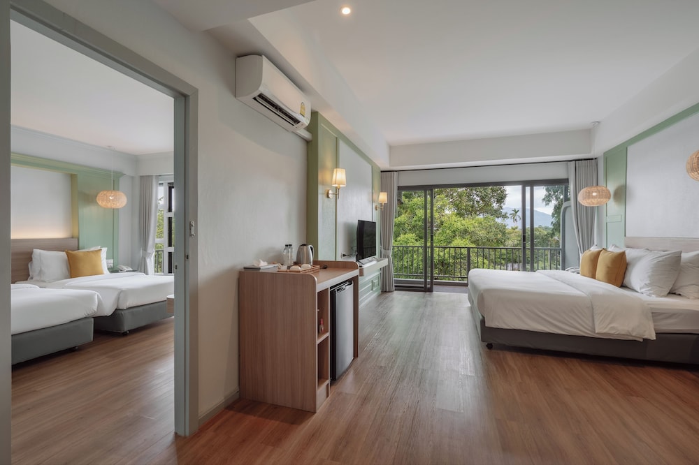 2 Bedroom Connecting Door - Photo 2