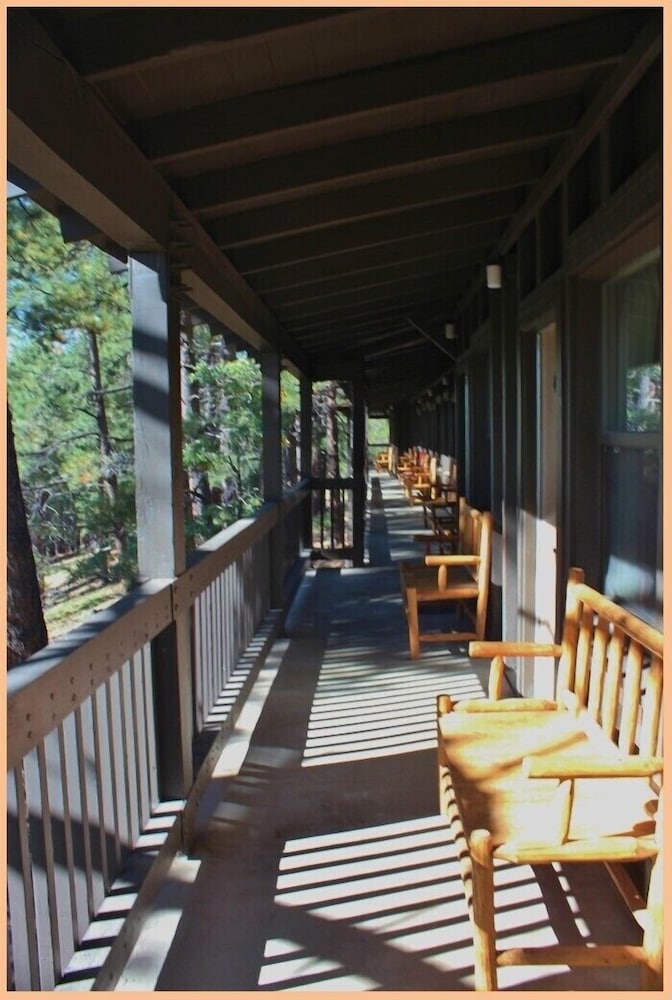 Motel Room photo 3