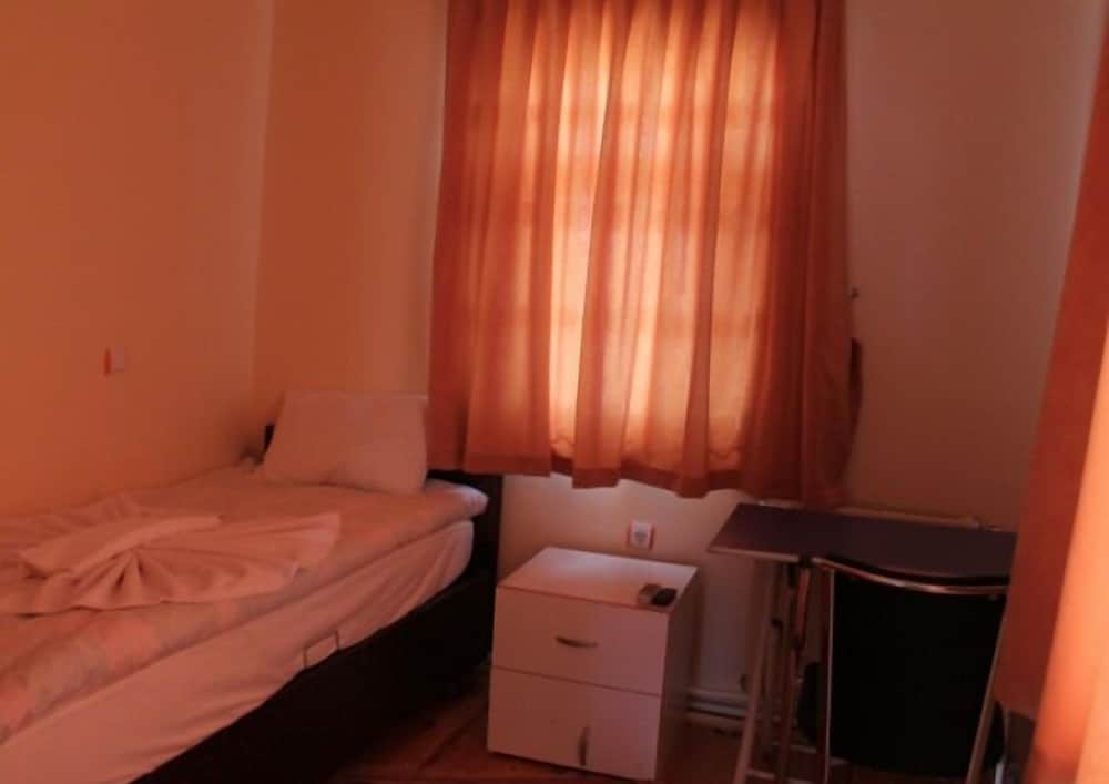 Basic Single Room photo 1