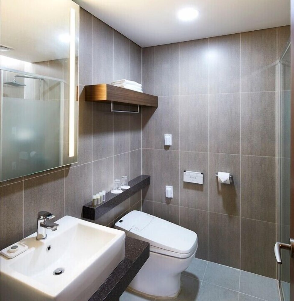 Deluxe Twin Room (Breakfast for 2 included) photo 3