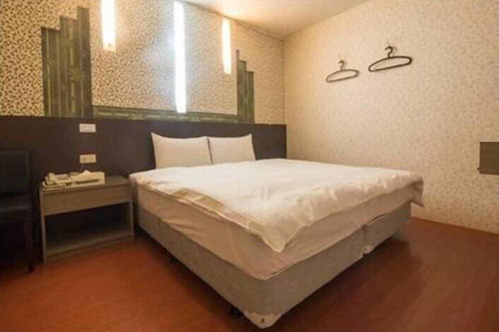 Economy Double or Twin Room, 1 Bedroom photo 2