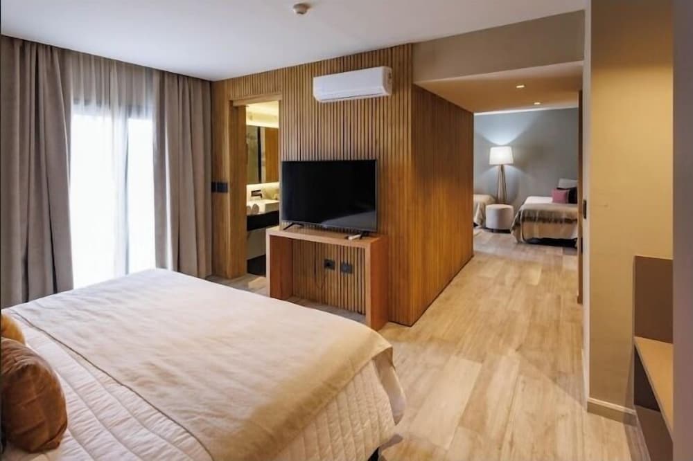 Family Quadruple Room photo 1