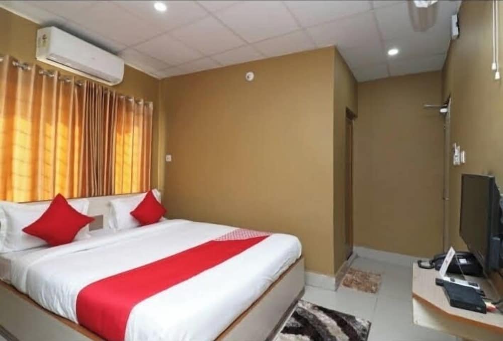 Economy Double or Twin Room, City View