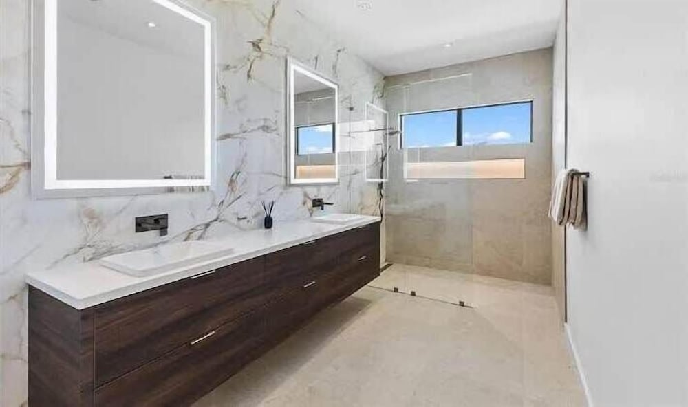 Lux Penthouse 4-story Stunner Rooftop Views, Billede 51