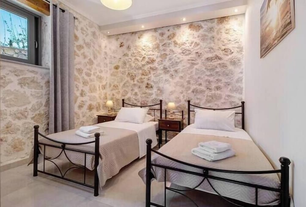 Family Suite, 2 Bedrooms, Sea View (Irida) photo 2