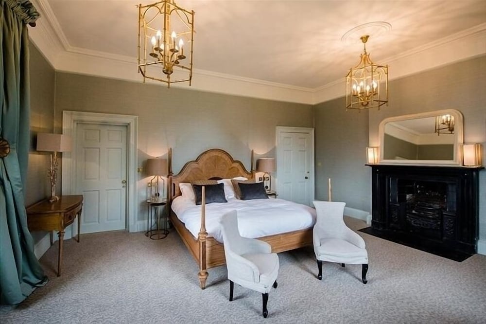 Luxury Suite, 1 King Bed, River View photo 3