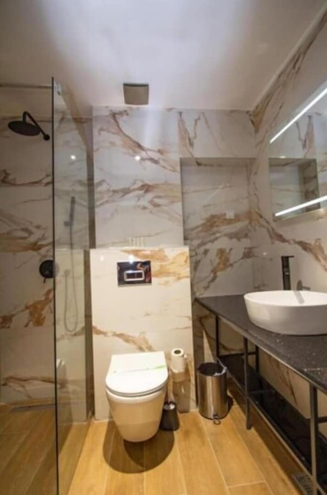 Deluxe Double Room Single Use photo 2