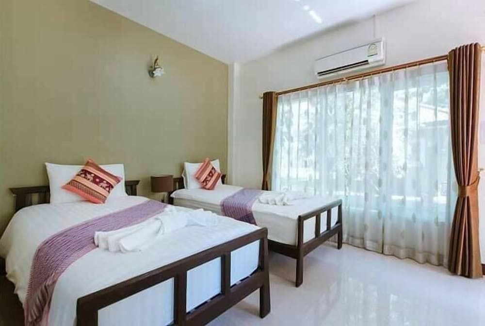 Bungalow Twin Bed photo 2