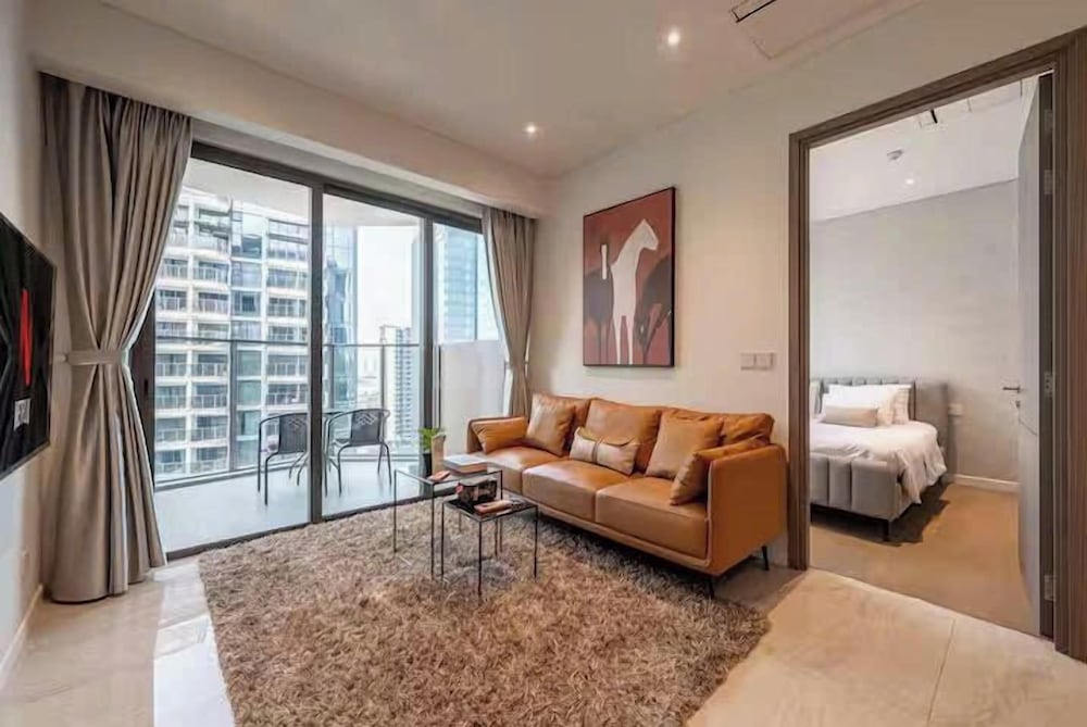 Luxury Apartment, 1 Bedroom, Balcony, City View