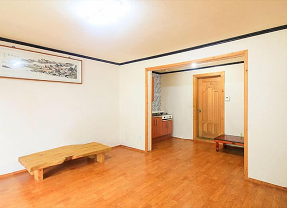 Room (Kook Hwa 1) photo 1