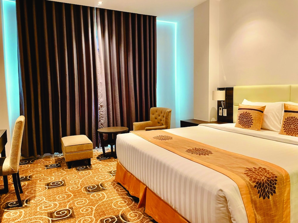 Superior Double Room, City View - Photo 8