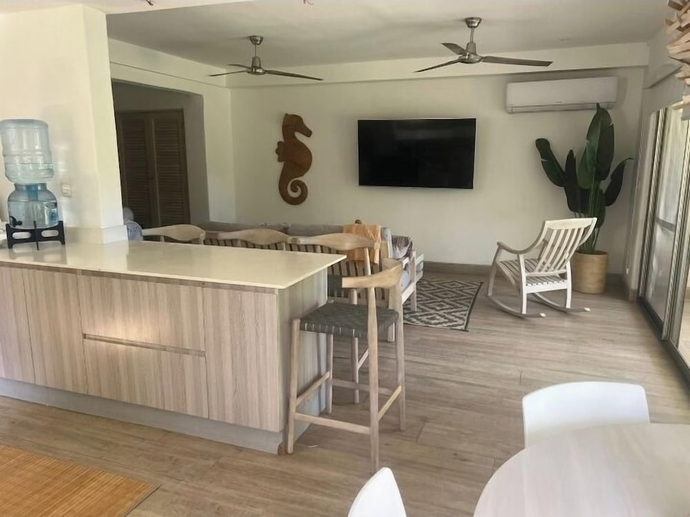 Condo, 2 Bedrooms, Garden Area photo 1