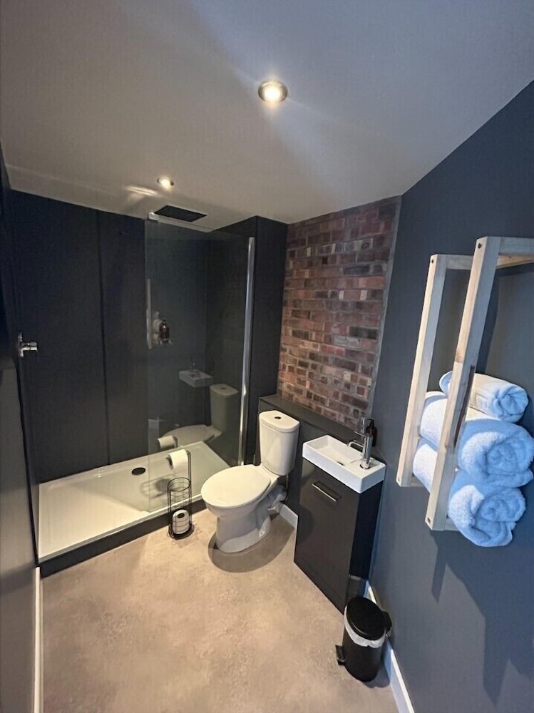 Classic Double Room, Ensuite photo 2