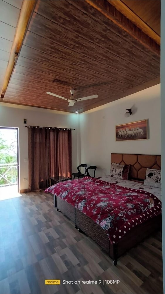 Standard Room, Valley View photo 3