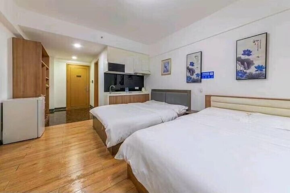 Business Condo photo 1
