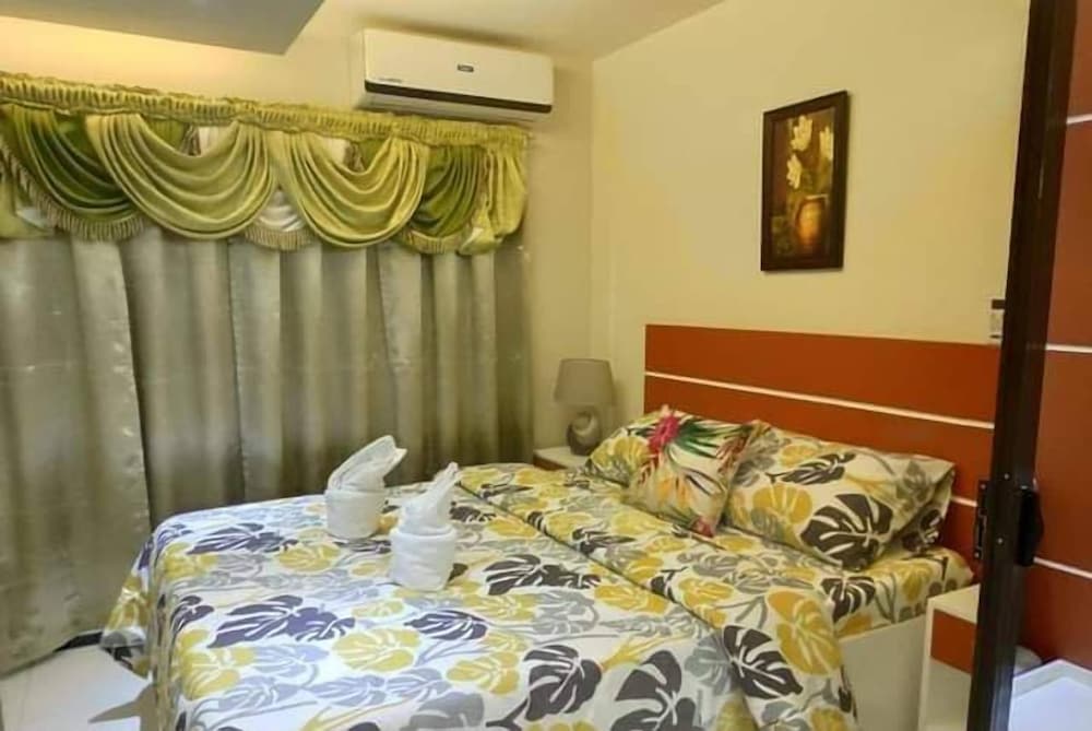 Classic Condo, 1 Queen Bed, Accessible, Non Smoking photo 1