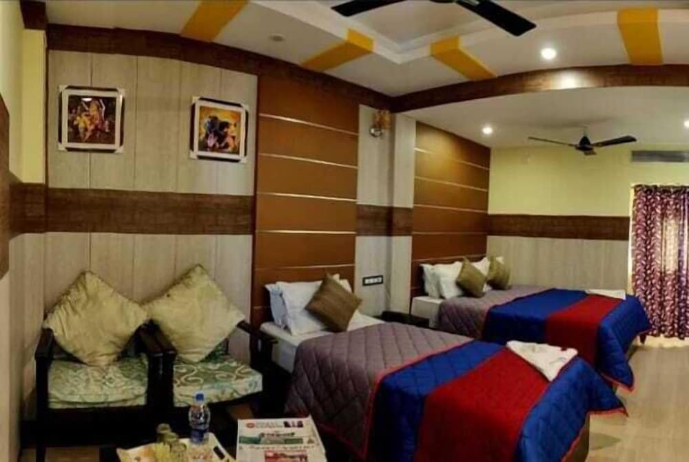 Deluxe Triple Room photo 2