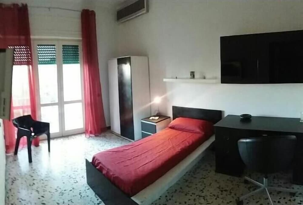 Single Room, Shared Bathroom