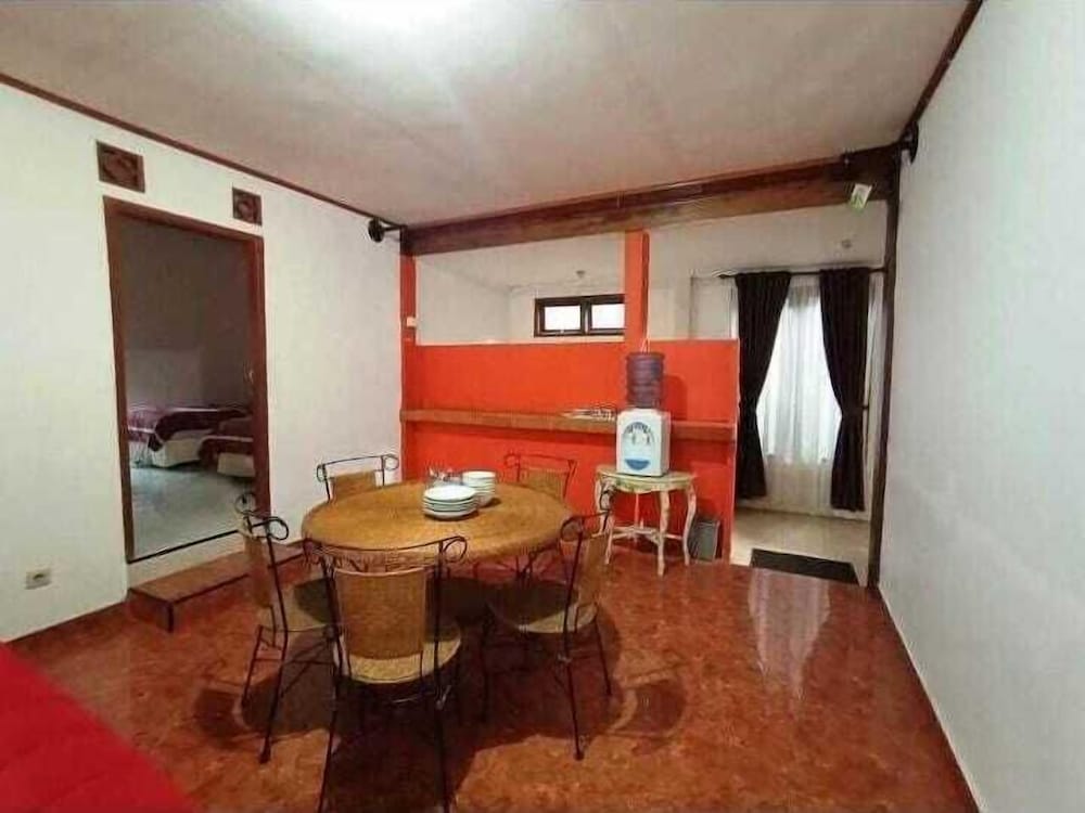 Villa 8 Bedroom photo 2