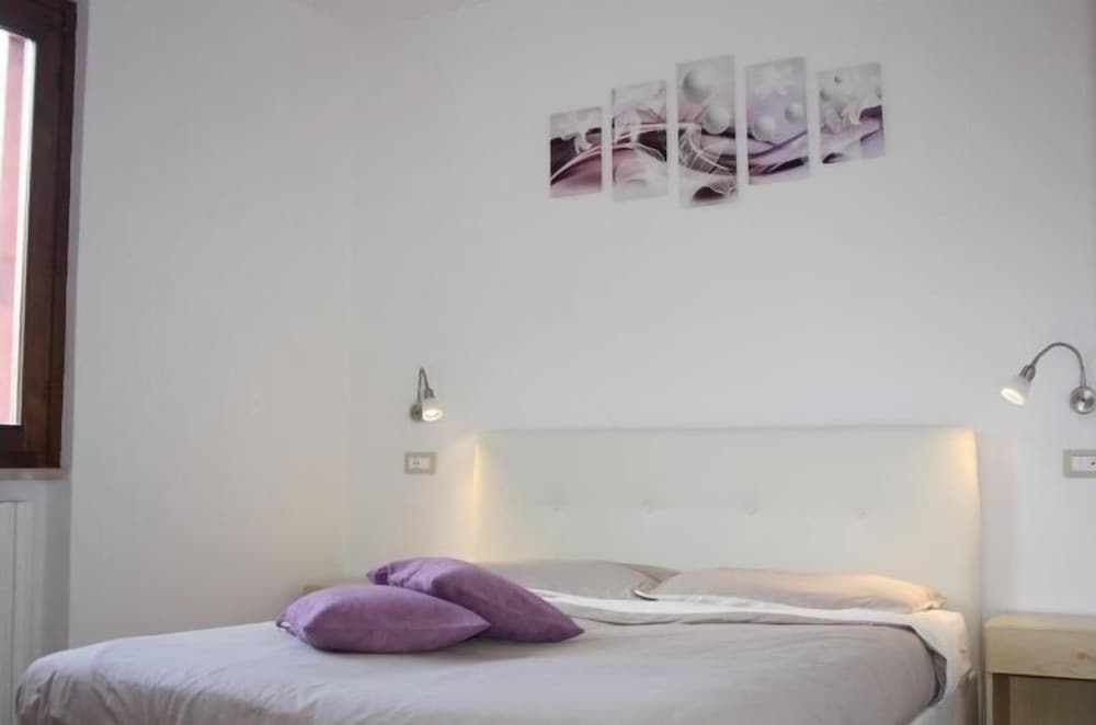 Classic Double Room, Lake View photo 1