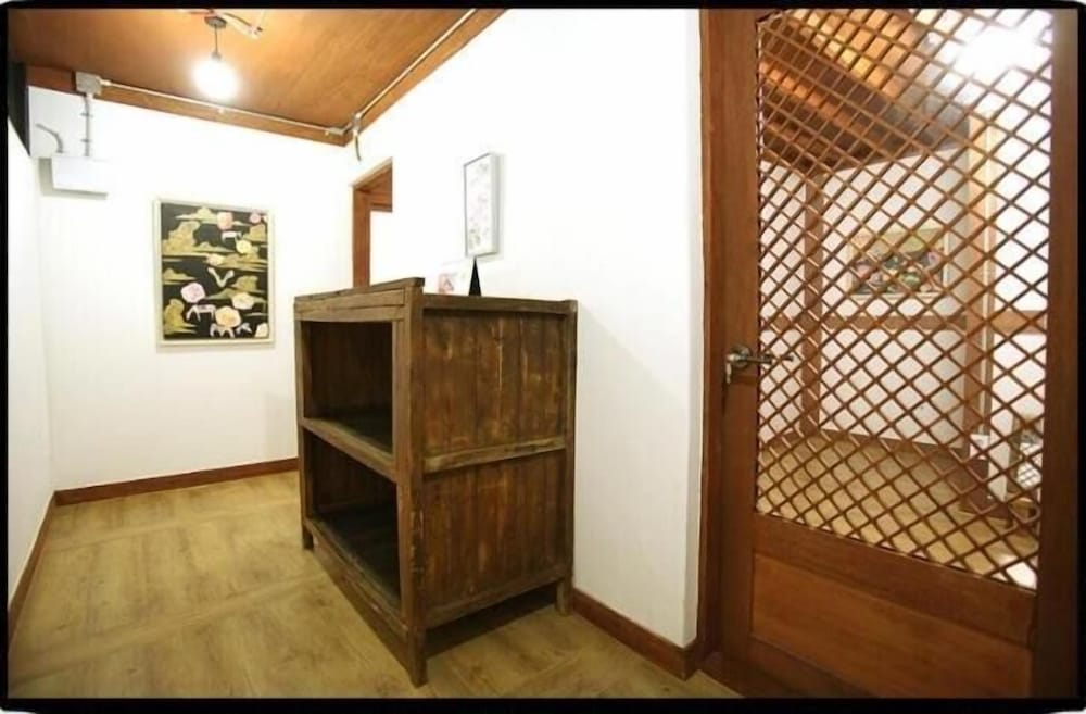 Room (Cheonggaeguri) photo 2
