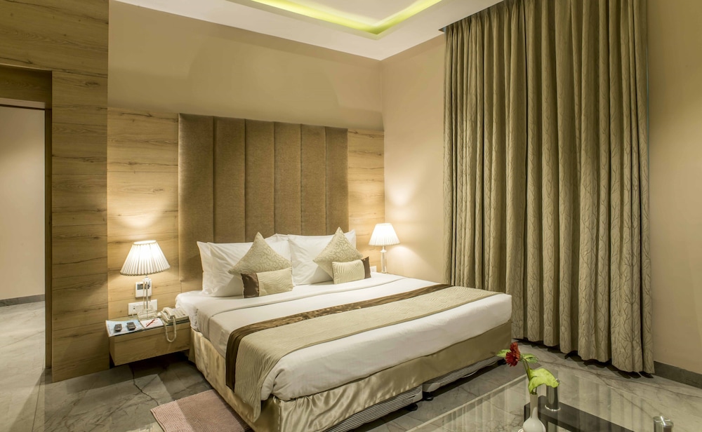 Super Deluxe Room - Photo 1