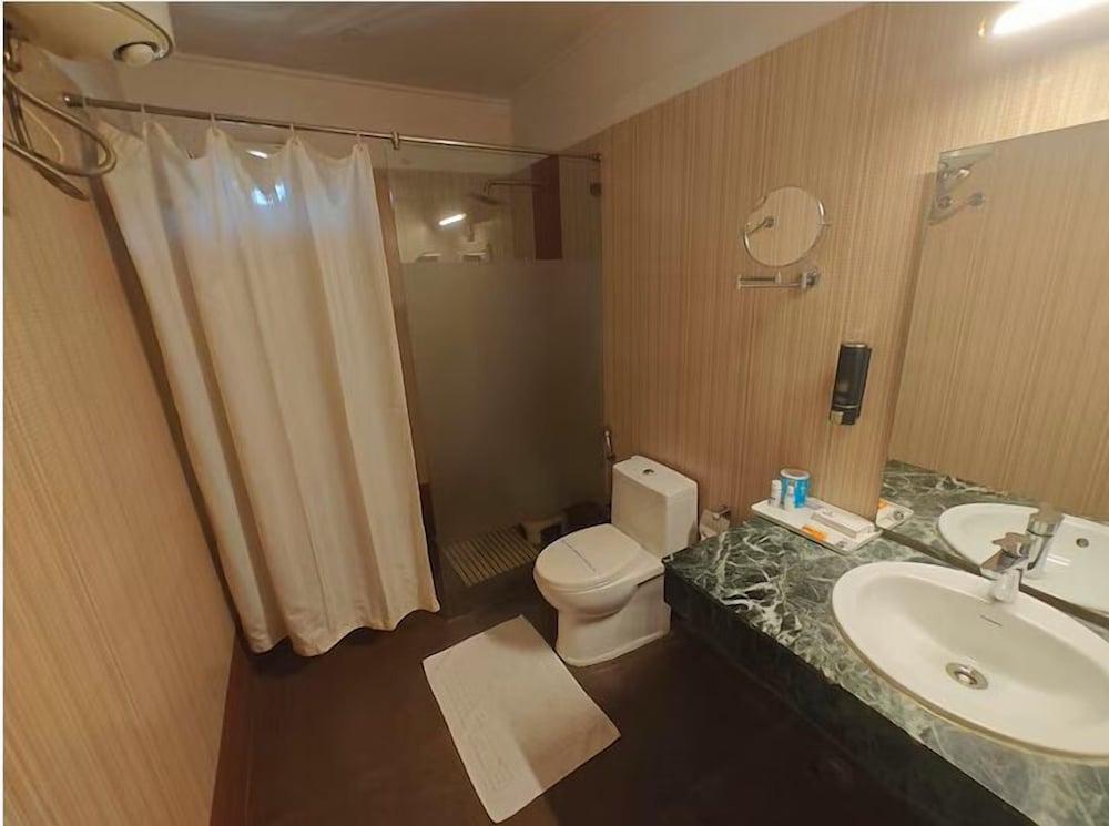 Executive Room - Photo 2
