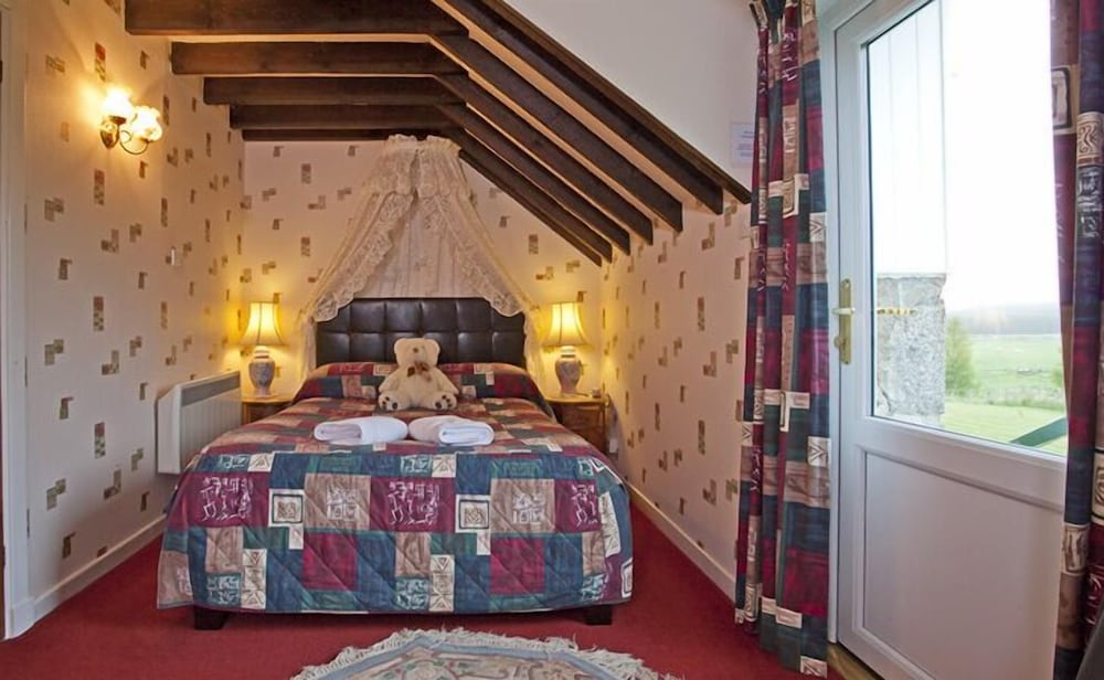 Double Room (Small s)