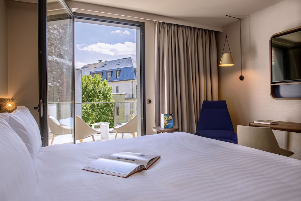 Premium Room - Photo 7