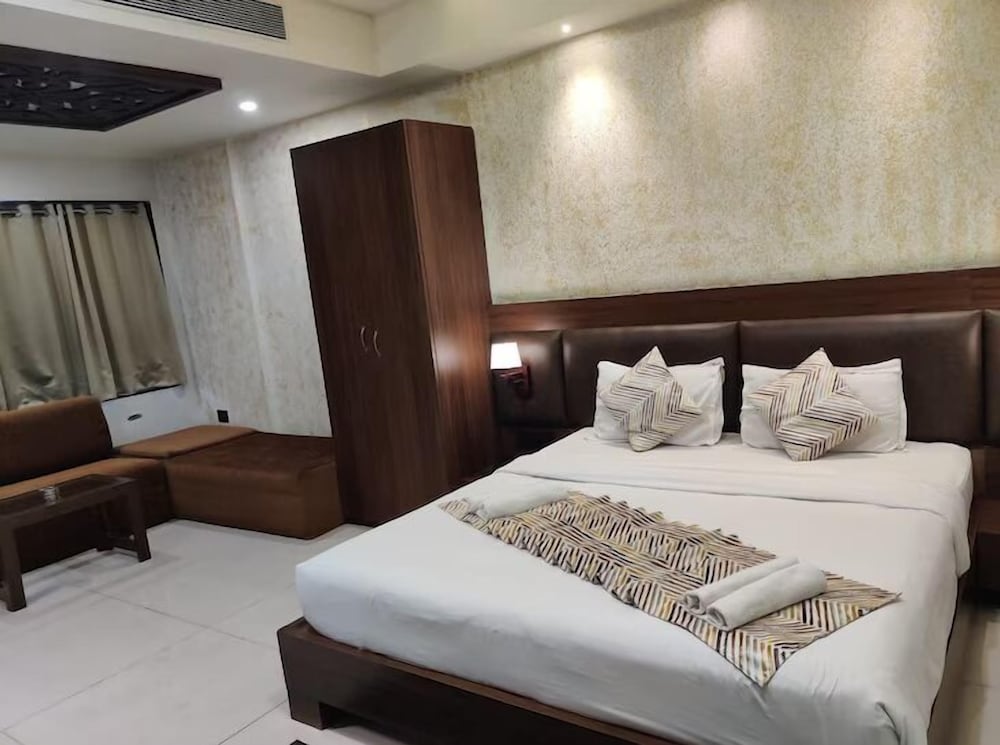 Executive Room - Photo 2