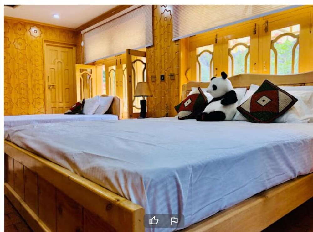 Deluxe Triple Room photo 3