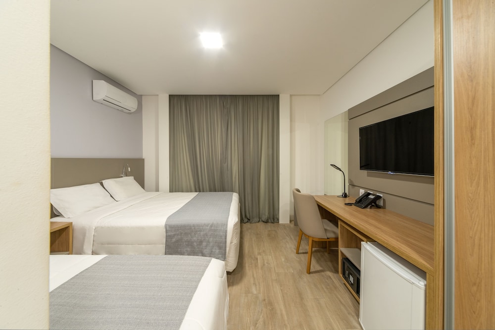 Deluxe Triple Room photo 3