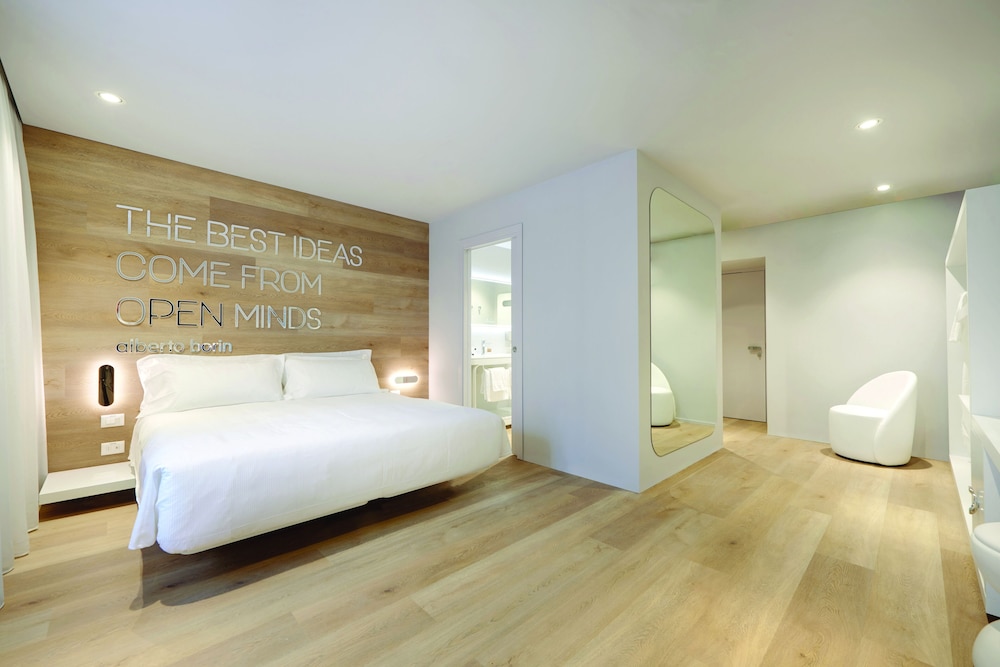 Junior Suite (401) photo 1